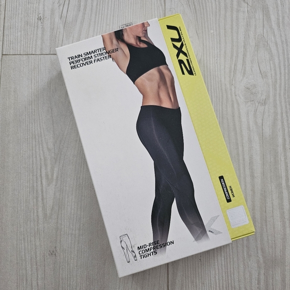 2XU Womens Mid Rise Compression Tights - Picture 1 of 7